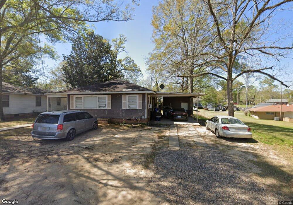 719 Cameron St, McComb, MS 39648 - photo 1