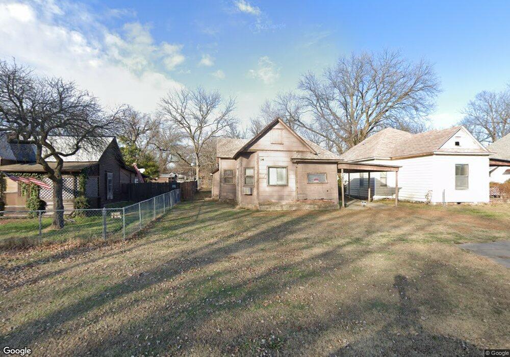 2517 Chess Ave, Parsons, KS 67357 - photo 1