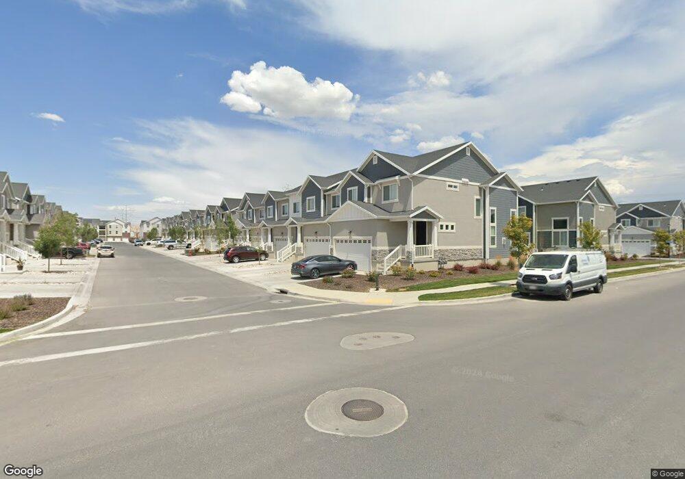 1724 N 3720 W unit 1060, Lehi, UT 84043 - photo 1