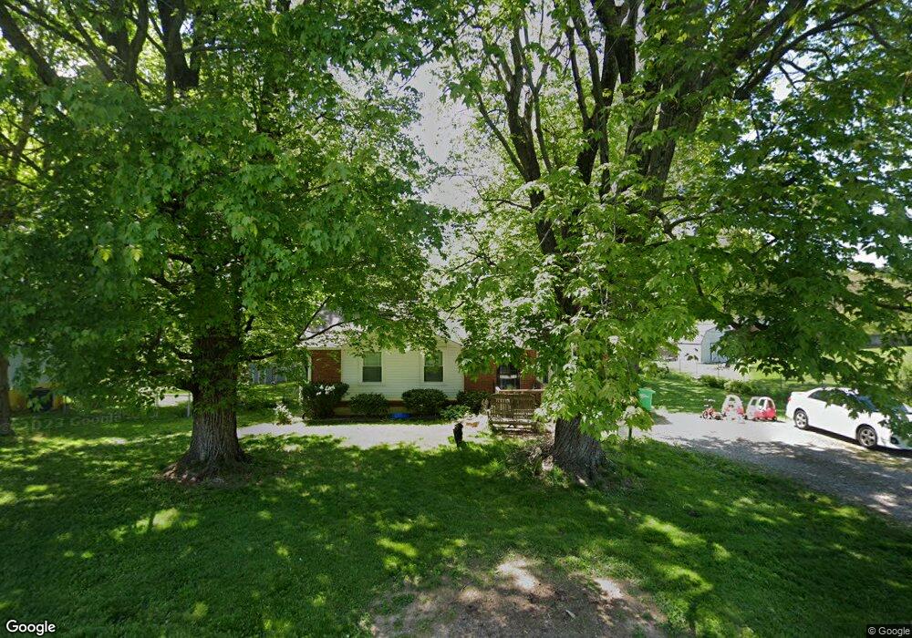 8129 Sara Ln, Georgetown, IN 47122 - photo 1