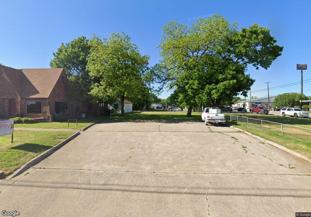 403 W California St, Gainesville, TX 76240 - photo 1