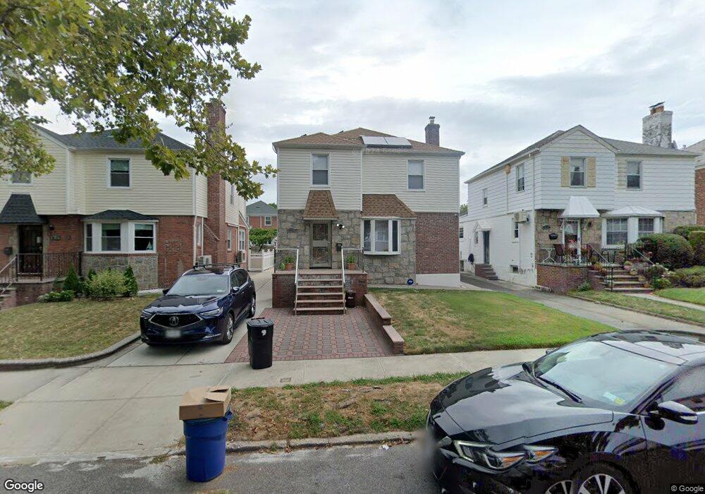 8031 190 Th St, Hollis, NY 11423 - photo 1