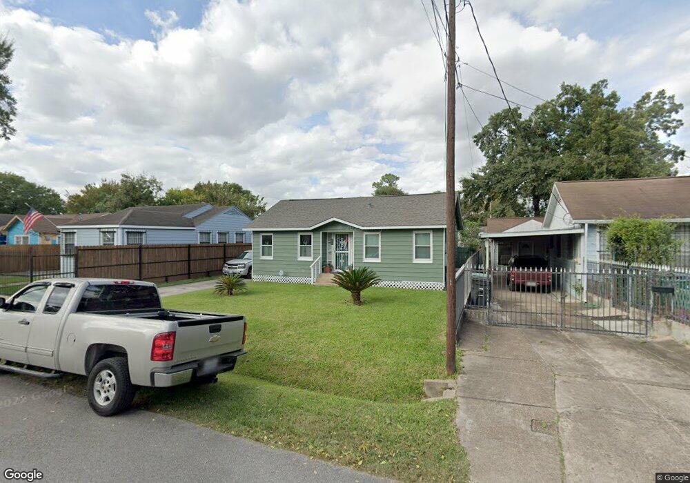 211 Melbourne St, Houston, TX 77022 - photo 1