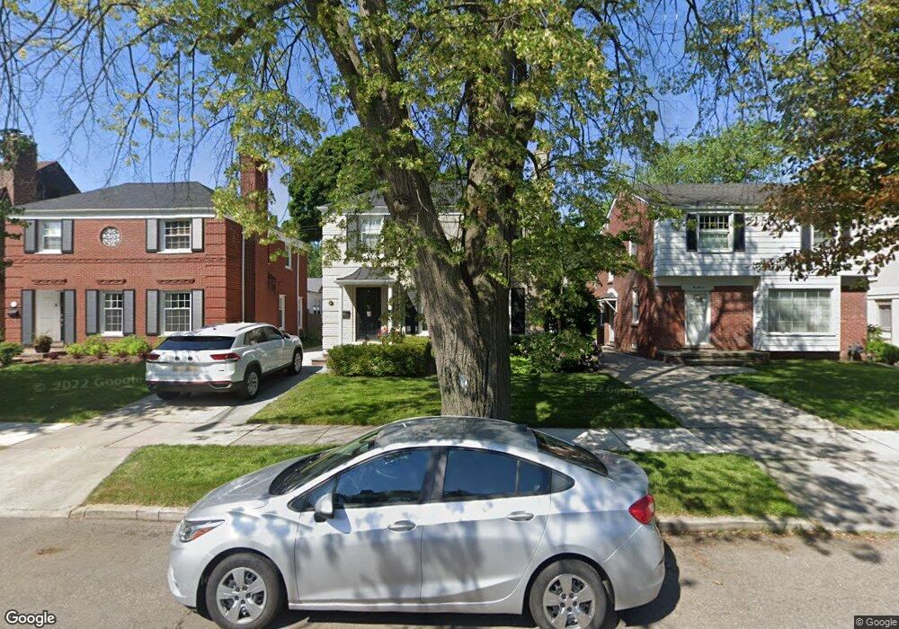 209 Mcmillan Rd, Grosse Pointe Farms, MI 48236 - photo 1