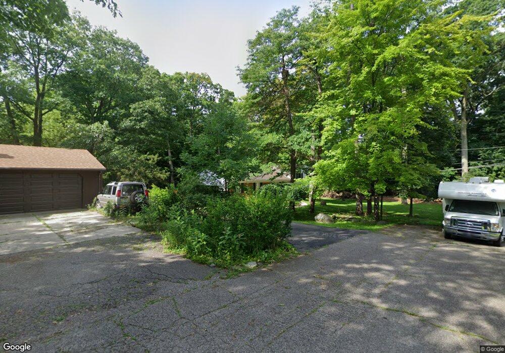 6989 Woodview Ct, West Bloomfield, MI 48324 - photo 1