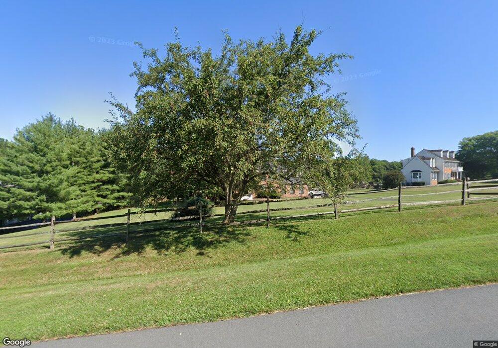 22201 Creekview Dr, Gaithersburg, MD 20882 - photo 1