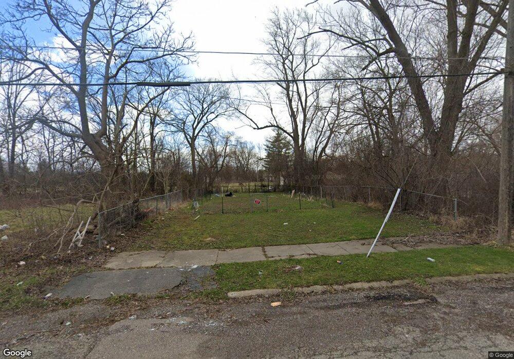 1062 E Lorado Ave, Flint, MI 48505 - photo 1