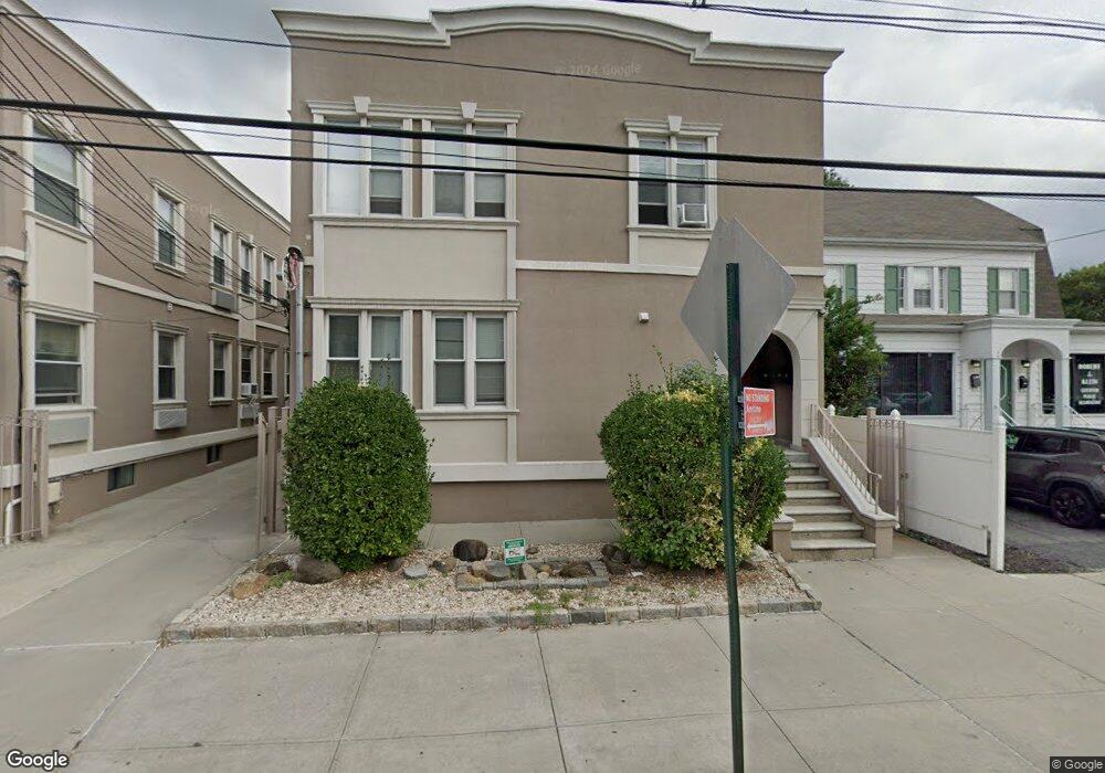 40-15 214th Place unit 3, Bayside, NY 11361 - photo 1