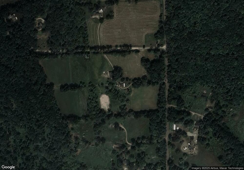 104 Deerfield Rd, Pomfret Center, CT 06259 - photo 1