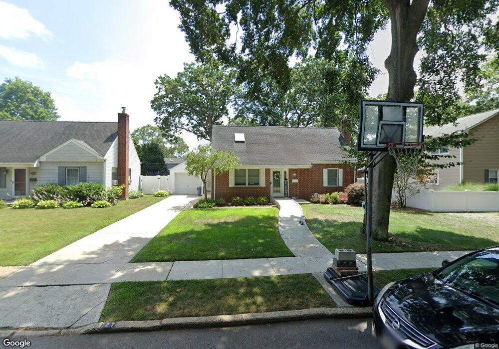 27 Briar Rd, Merrick, NY 11566 - photo 1