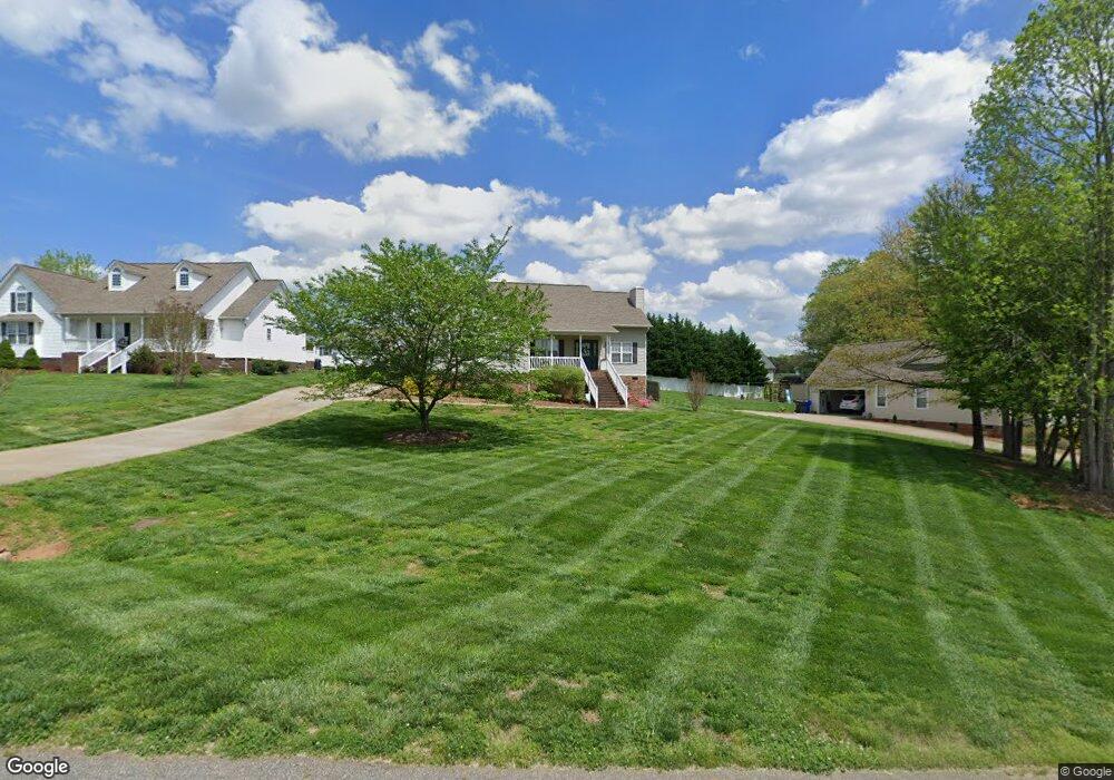 255 Sundance Cir, Statesville, NC 28625 - photo 1