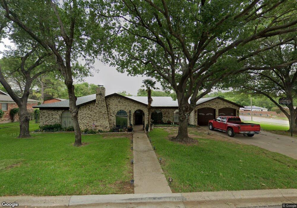 316 Crosstimber Dr, Hurst, TX 76053 - photo 1