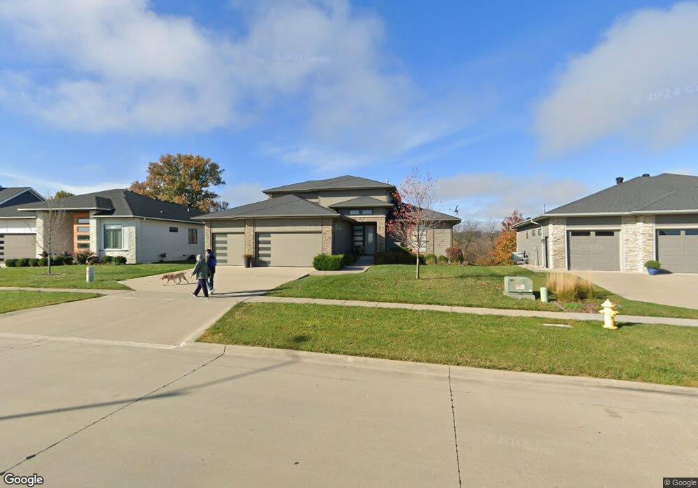 137 S 91st St, West Des Moines, IA 50266 - photo 1