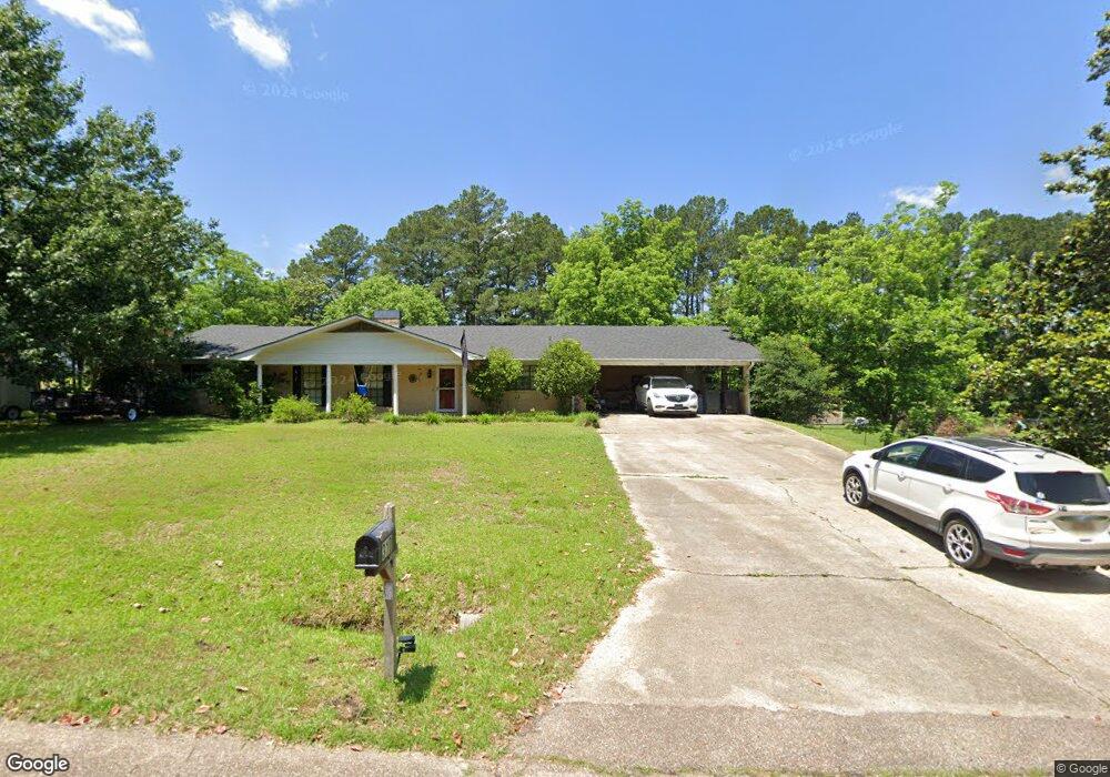 310 310 Pineview Dr, Laurel, MS 39440 - photo 1