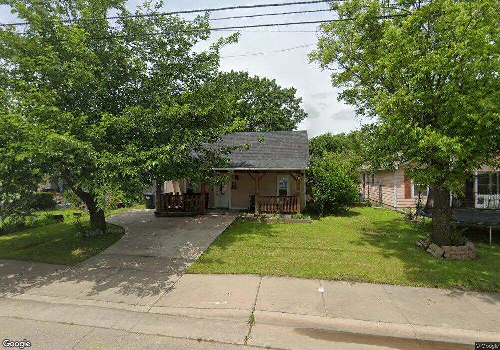 209 Elmo St, Cleburne, TX 76031 - photo 1