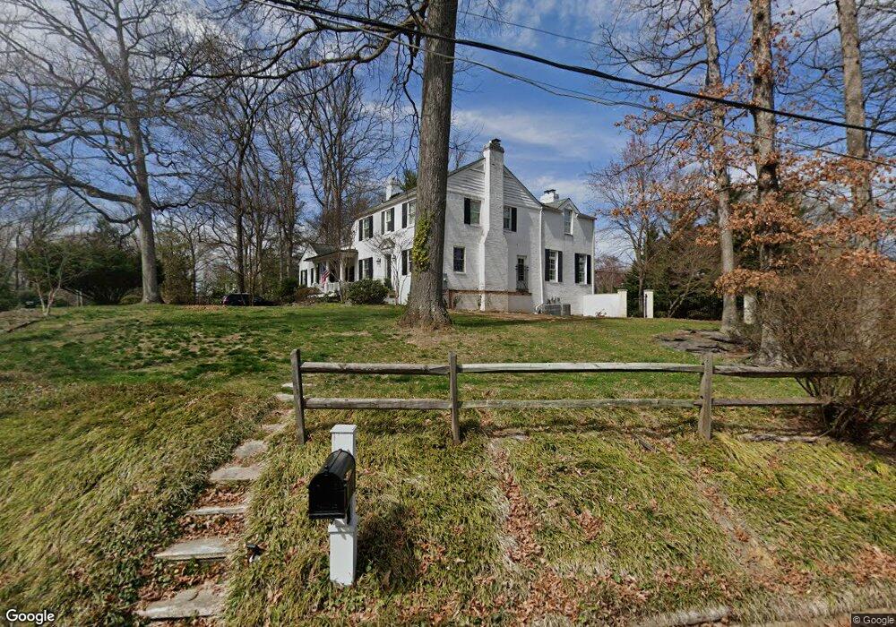 1600 Forest Ln, McLean, VA 22101 - photo 1