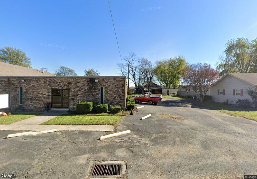 906 N College St, Stuttgart, AR 72160 - photo 1