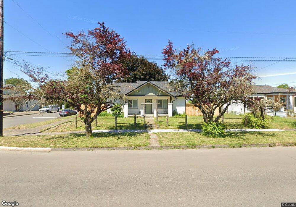 518 N Main St, Independence, OR 97351 - photo 1