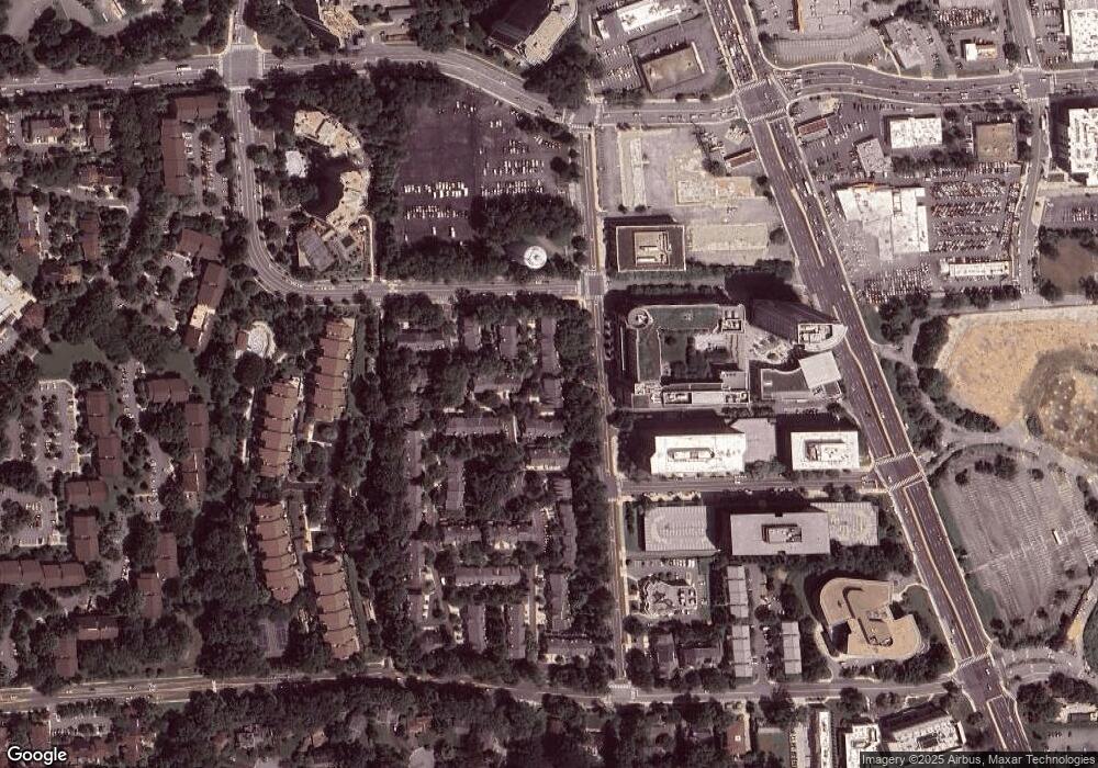 11427 Hollowstone Dr, Rockville, MD 20852 - photo 1