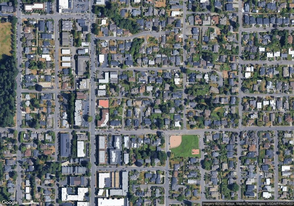 549 Pine St, Edmonds, WA 98020 - photo 1