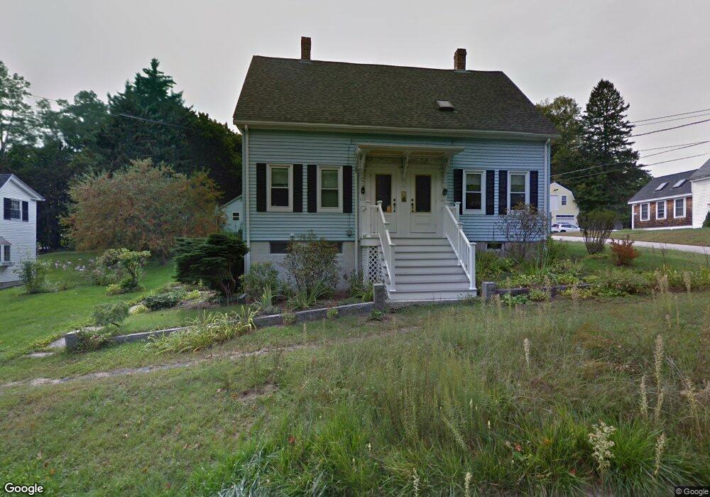 439 Locust St, Rollinsford, NH 03869 - photo 1