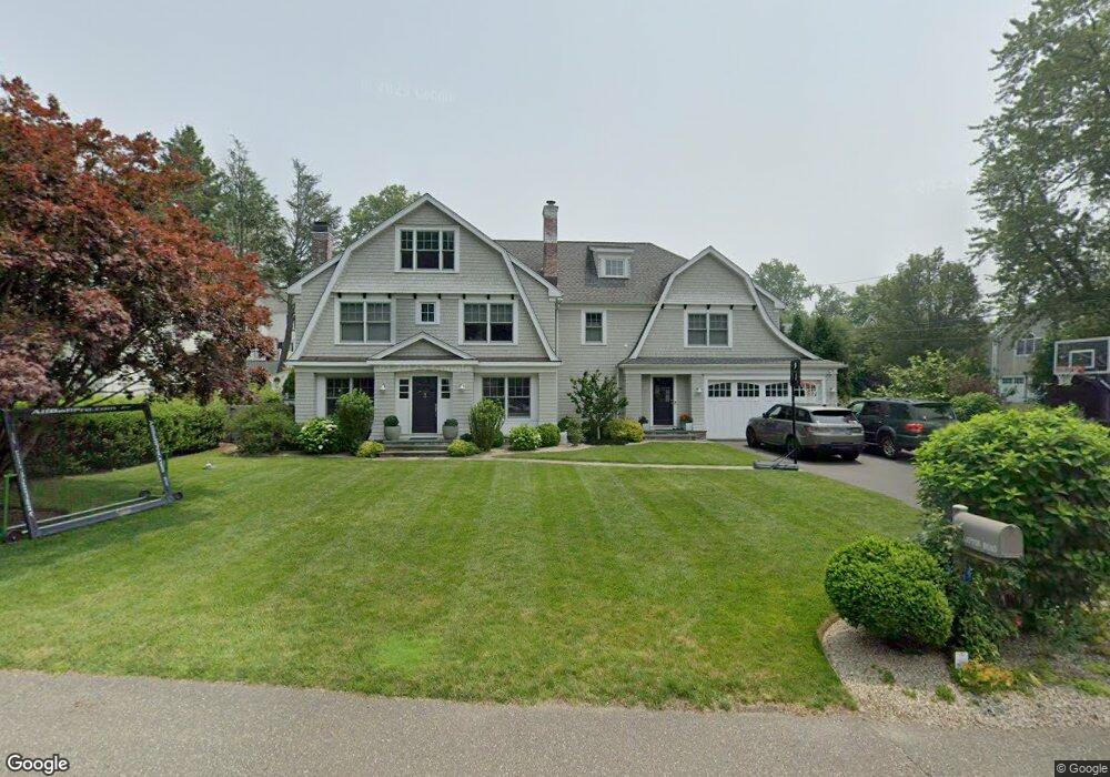 8 Hampton Rd, Darien, CT 06820 - photo 1