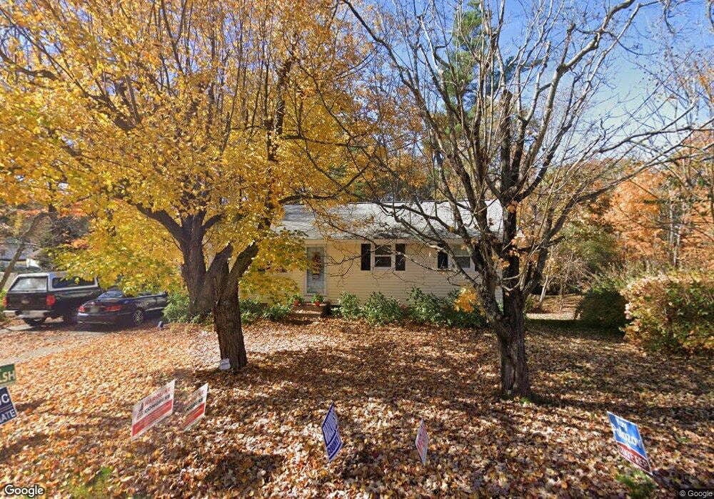 94 Mammoth Rd, Hooksett, NH 03106 - photo 1