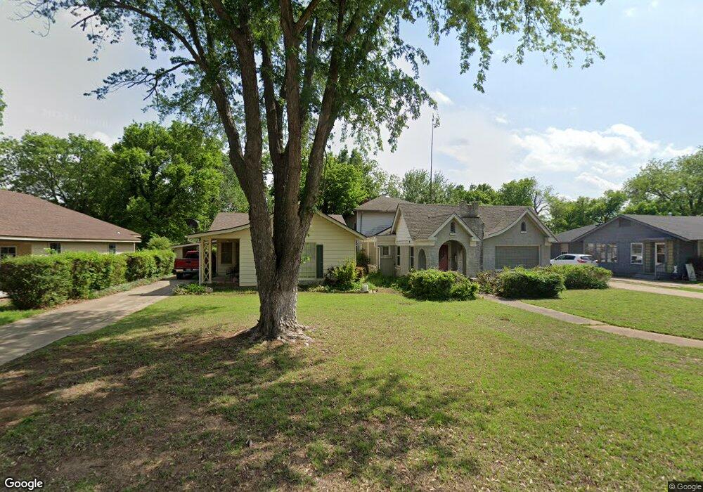 1210 W Spruce Ave, Duncan, OK 73533 - photo 1