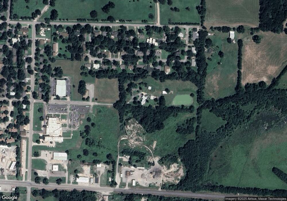 1306 E 6th St, Bonham, TX 75418 - photo 1