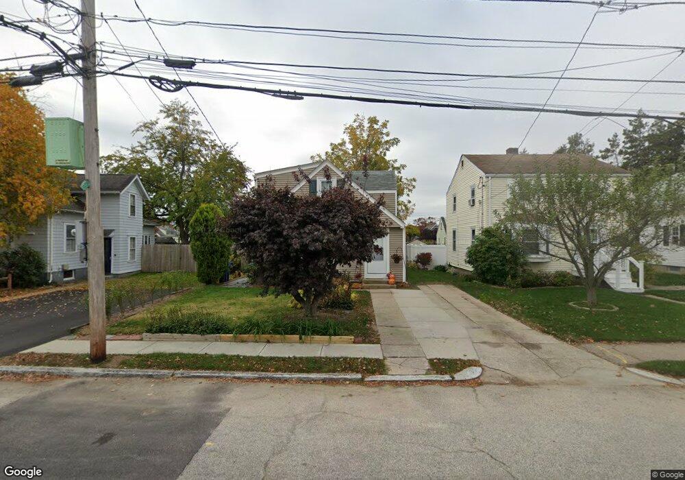 52 Myrtle Ave, Cranston, RI 02910 - photo 1