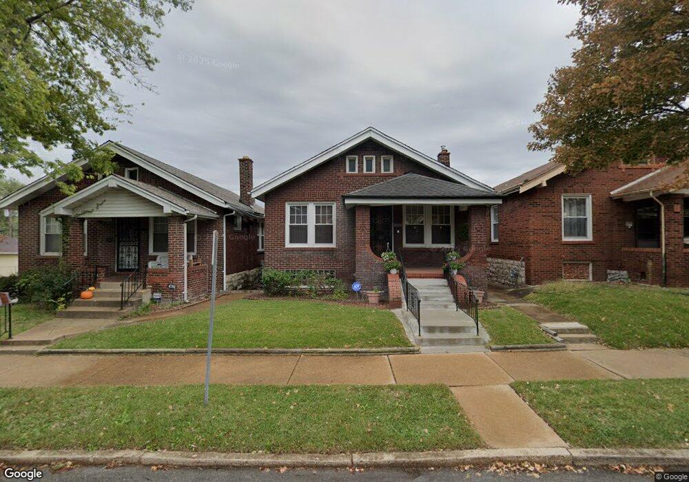 4706 Kossuth Ave, Saint Louis, MO 63115 - photo 1