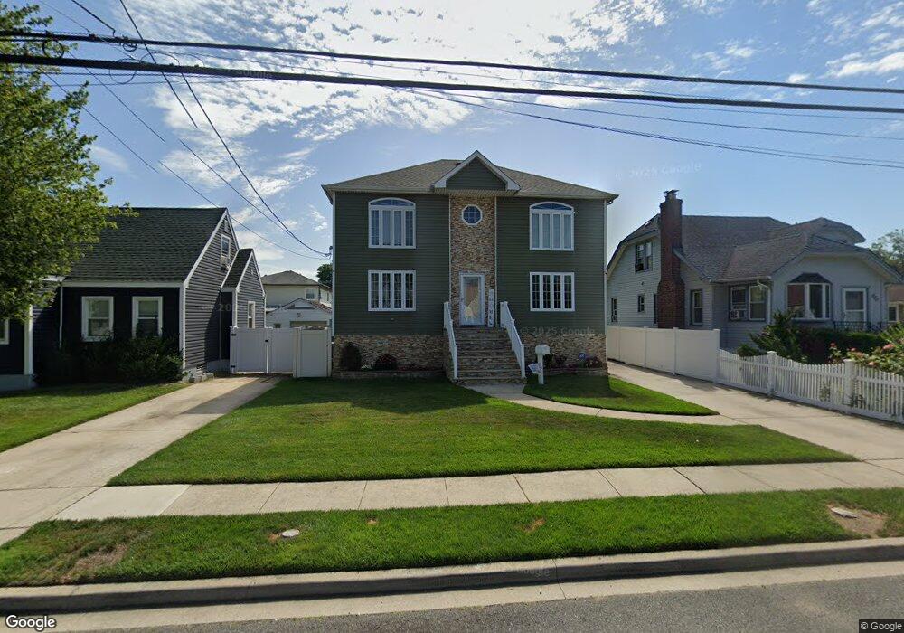 247 Roosevelt Ave, Freeport, NY 11520 - photo 1