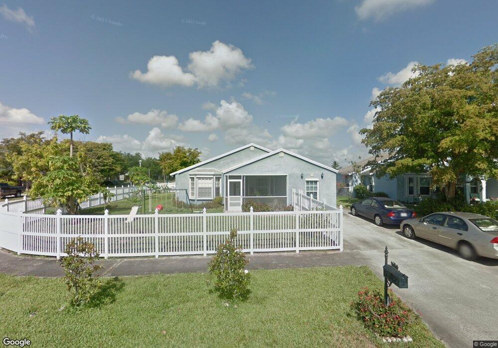 1721 SW 127th Ln, Davie, FL 33325 - photo 1