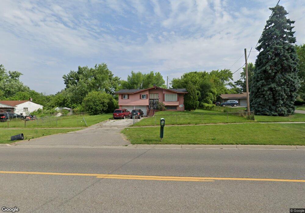 2100 W Coldwater Rd, Flint, MI 48505 - photo 1