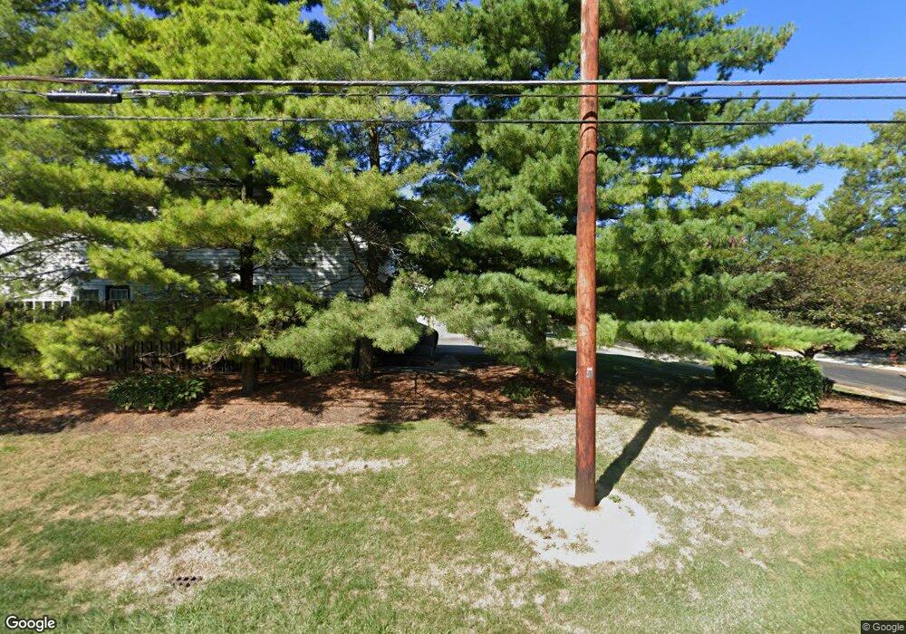 2105 Sprucefield Rd, Columbus, OH 43229 - photo 1