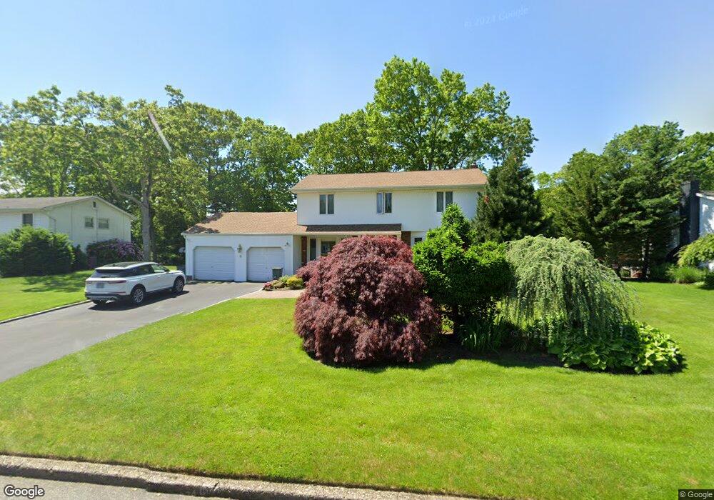 8 Chassyl Rd, ComMacK, NY 11725 - photo 1