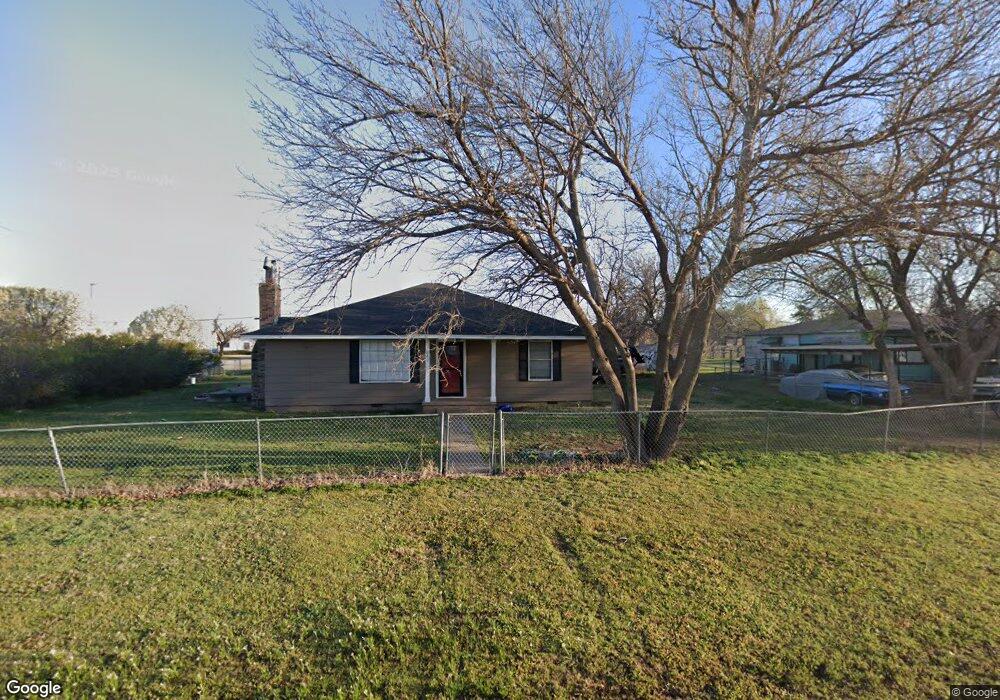 309 W E Ave, Cache, OK 73527 - photo 1