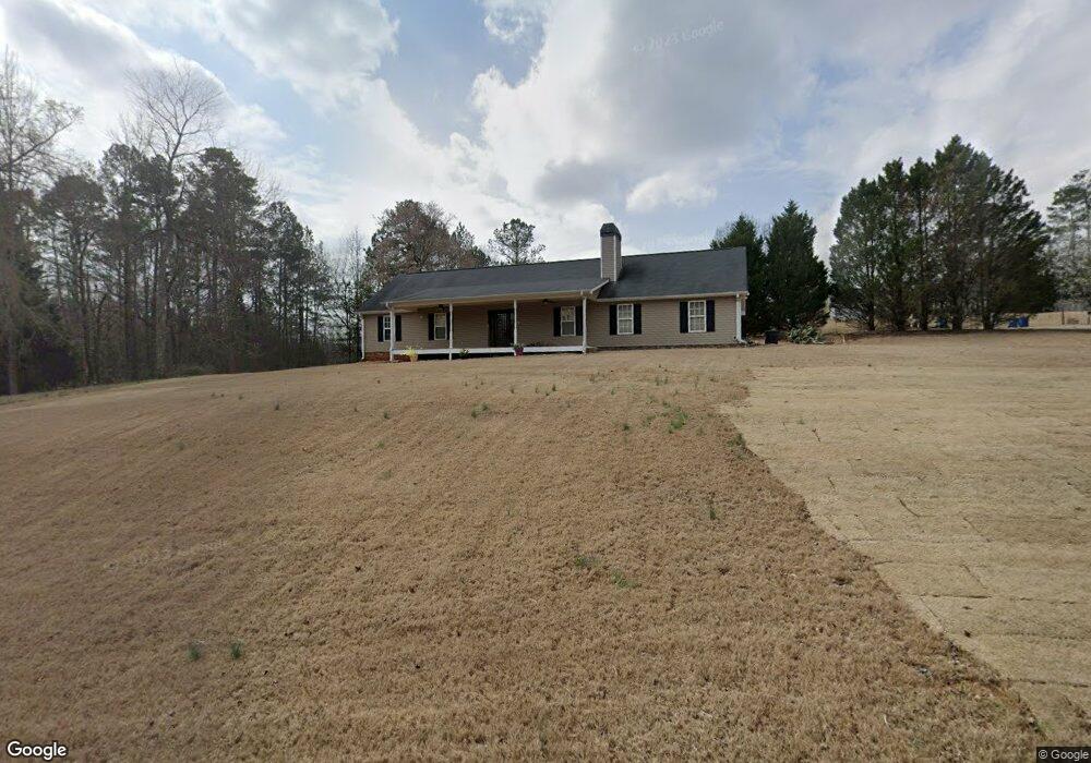 647 Creek View Dr, Hoschton, GA 30548 - photo 1