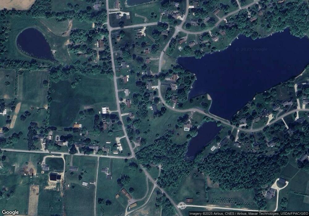 118 Deer Trail Dr, Thornville, OH 43076 - photo 1