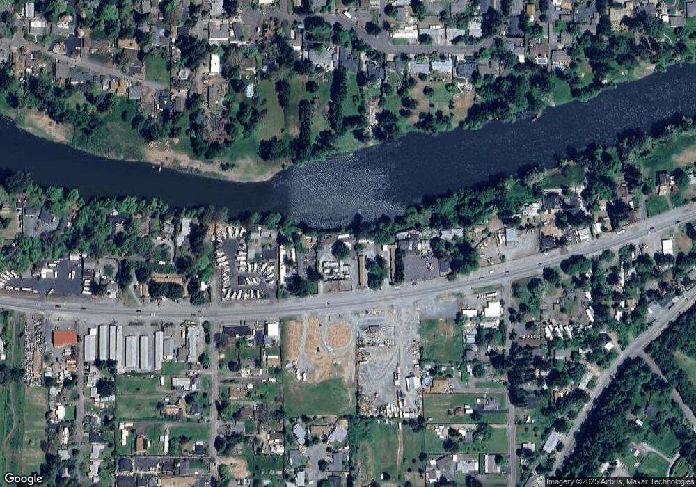 1882 Rogue River Hwy, Grants Pass, OR 97527 - photo 1