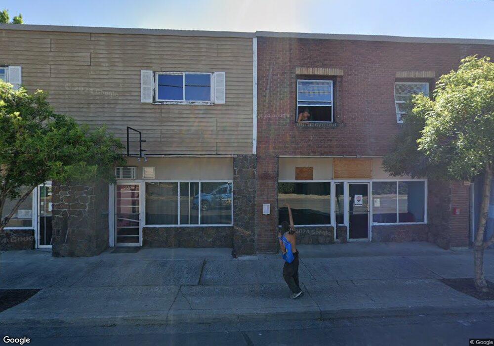 917 E Main St, Klamath Falls, OR 97601 - photo 1