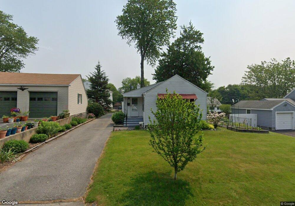 7 Trahan Ave, Worcester, MA 01604 - photo 1