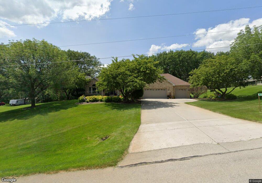 4549 Harvest Cir, Manitowoc, WI 54220 - photo 1