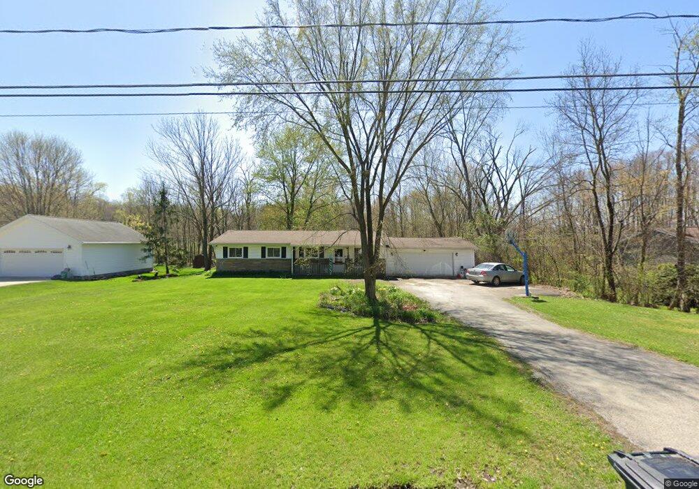 769 Sherwood Dr, Aurora, OH 44202 - photo 1