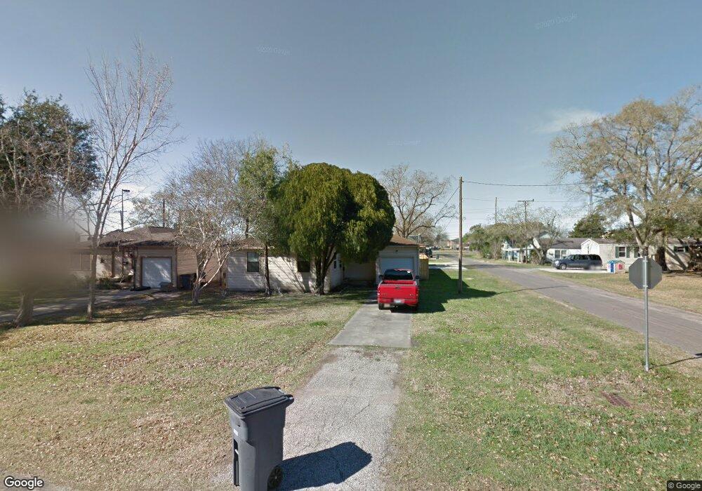 1000 Avenue H, Bay City, TX 77414 - photo 1