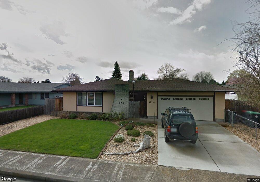 614 Prairie Rd, Central Point, OR 97502 - photo 1