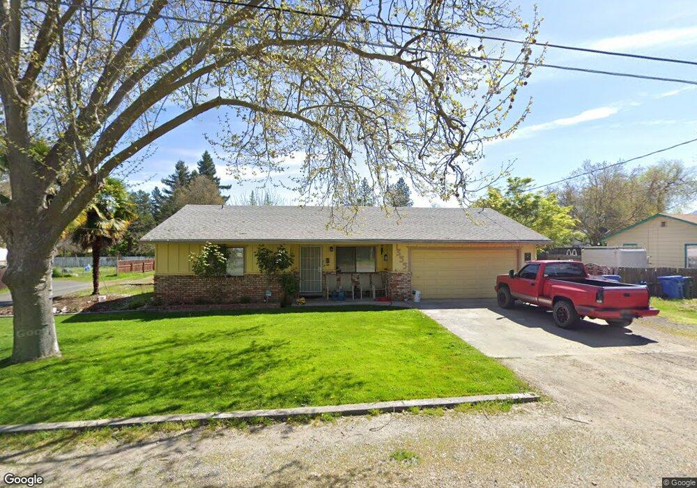 1355 Daisy Ln, Grants Pass, OR 97527 - photo 1