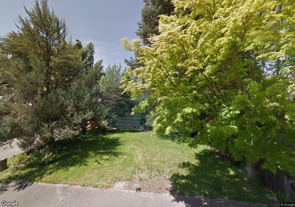 1046 SE Fern St, Grants Pass, OR 97526 - photo 1