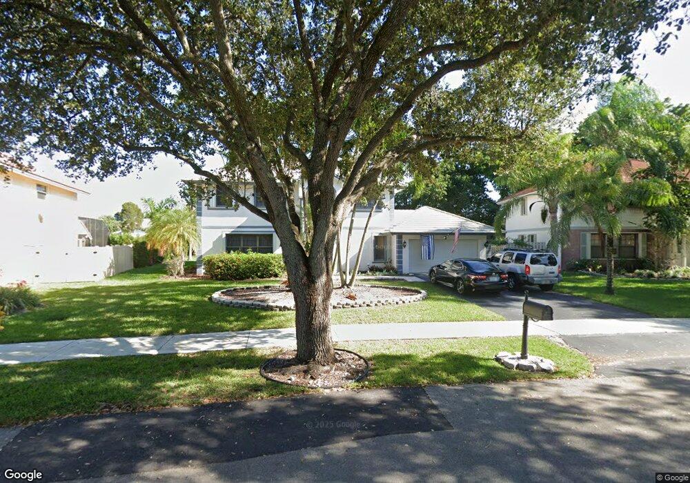 830 Greenbrier Ave, Davie, FL 33325 - photo 1