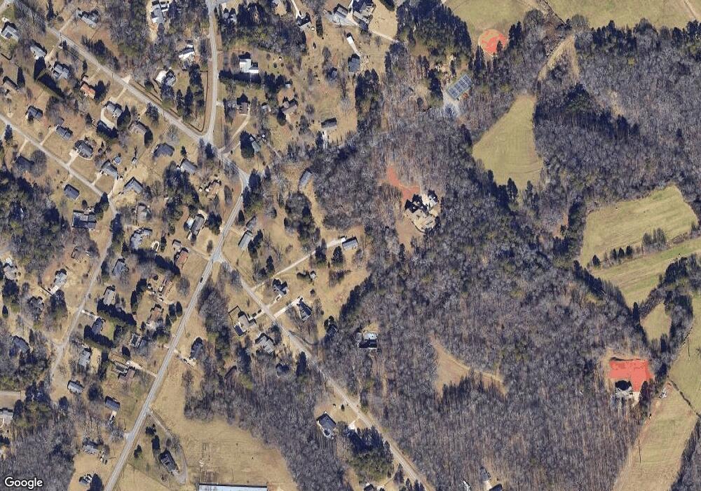 5003 Strickland Rd, Gainesville, GA 30507 - photo 1